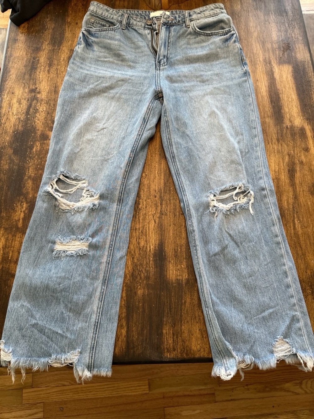 VERVET Light Wash Distressed Women’s Jeans